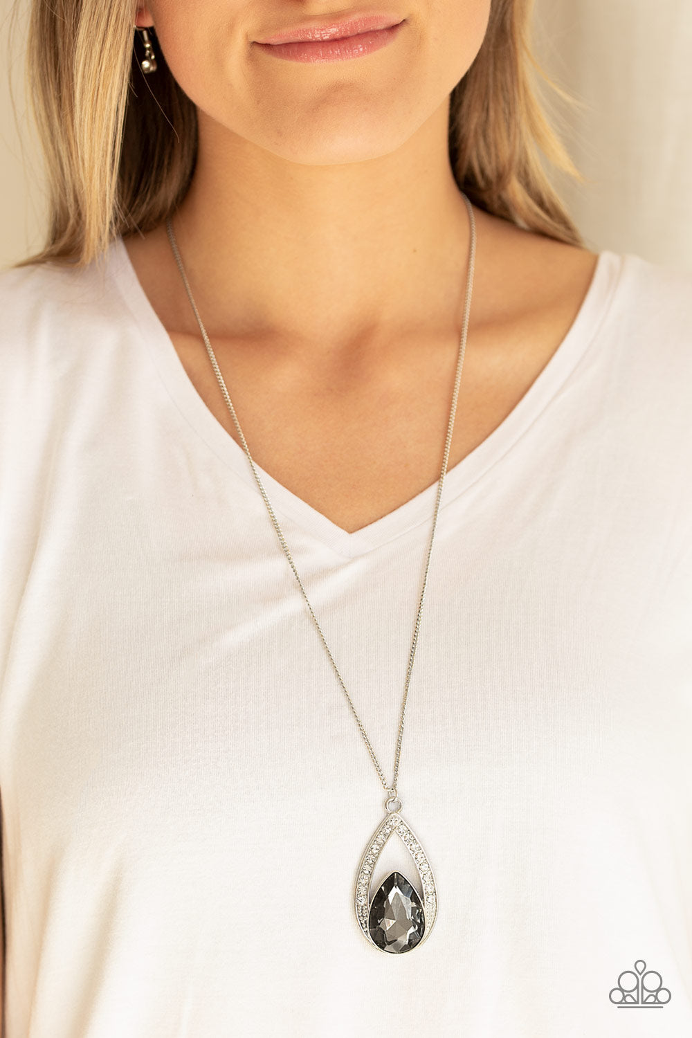 Paparazzi - Notorious Noble - Silver Necklace