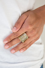 Load image into Gallery viewer, Paparazzi Villa Vibe - Brass Ring