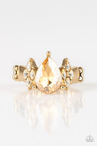 Paparazzi Yas Queen - Gold Ring