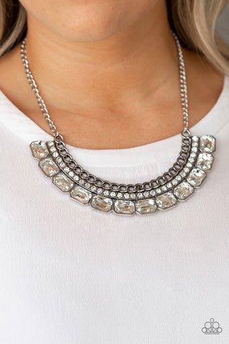 Paparazzi - Killer Knockout - White Necklace