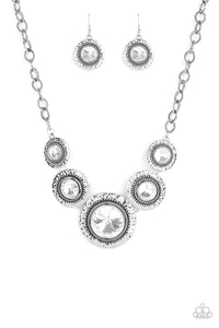 Paparazzi Global Glamour - White
