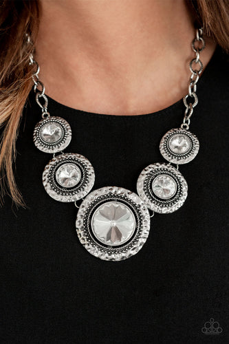 Paparazzi Global Glamour - White