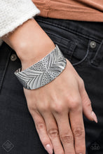 Load image into Gallery viewer, Paparazzi- Geo Guru Bracelet