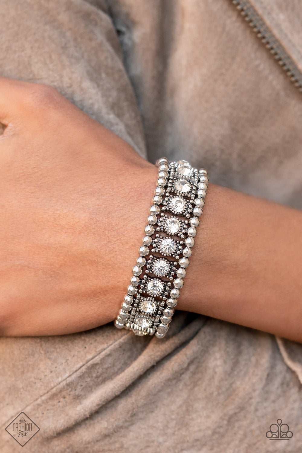 Paparazzi Ritzy Reboot - White