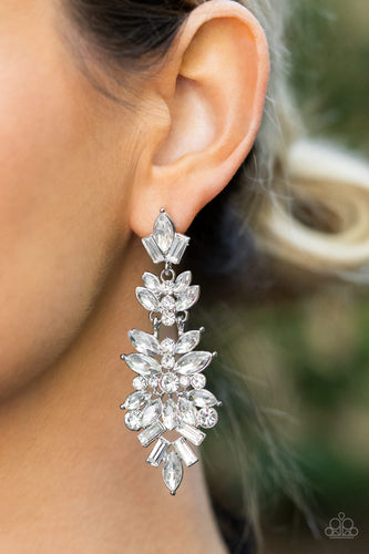 Paparazzi Frozen Fairytale - White