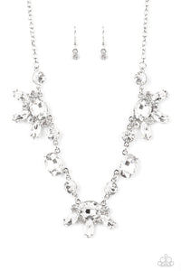 Paparazzi GLOW-trotting Twinkle - White