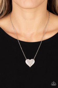 Paparazzi Spellbinding Sweetheart - White