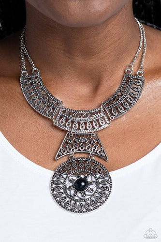 Paparazzi Fetching Filigree - Black