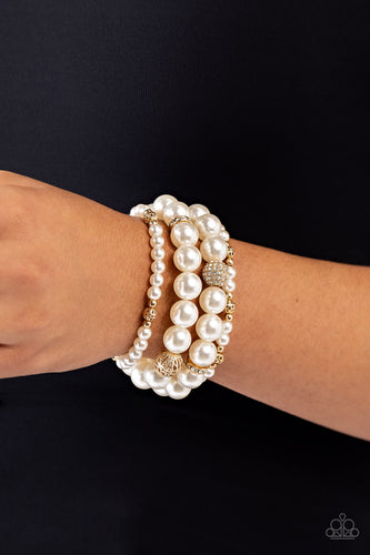 Paparazzi Vastly Vintage - Gold